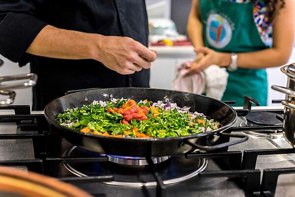 Experiencia culinaria haciendo paella - Matthias Hespe