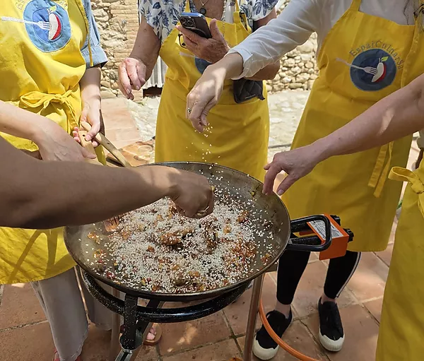 Culinary Experience with a Chef: Paella and Tapas