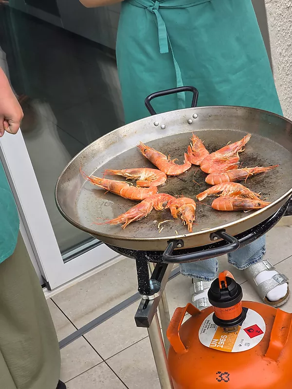 Culinary Experience with a Chef: Paella and Tapas