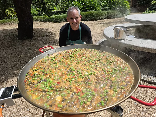 Culinary Experience with a Chef: Paella and Tapas