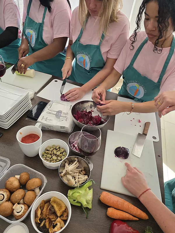 Expérience culinaire avec un chef : paella et tapas – cours de cuisine et dégustation