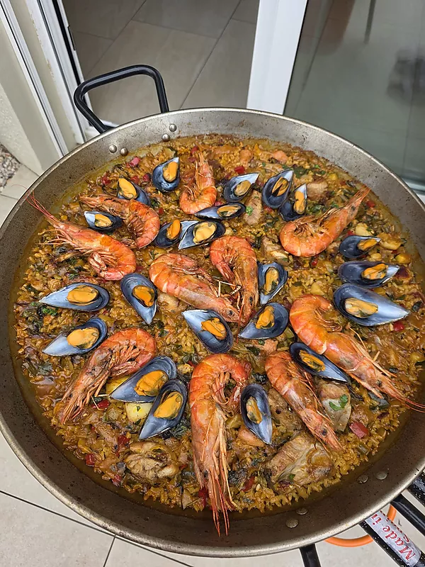 Expérience culinaire avec un chef : paella et tapas – cours de cuisine et dégustation