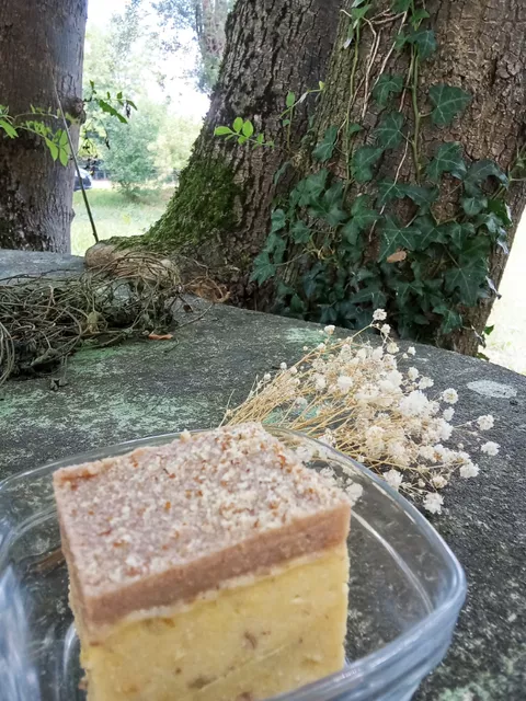 Halwa de sèmola de blat de moro (Polenta) amb llet de coco a l'estil macrobiòtic.