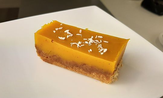 Pastís carbassa amb agar-agar i amb base d'ametlla i coco